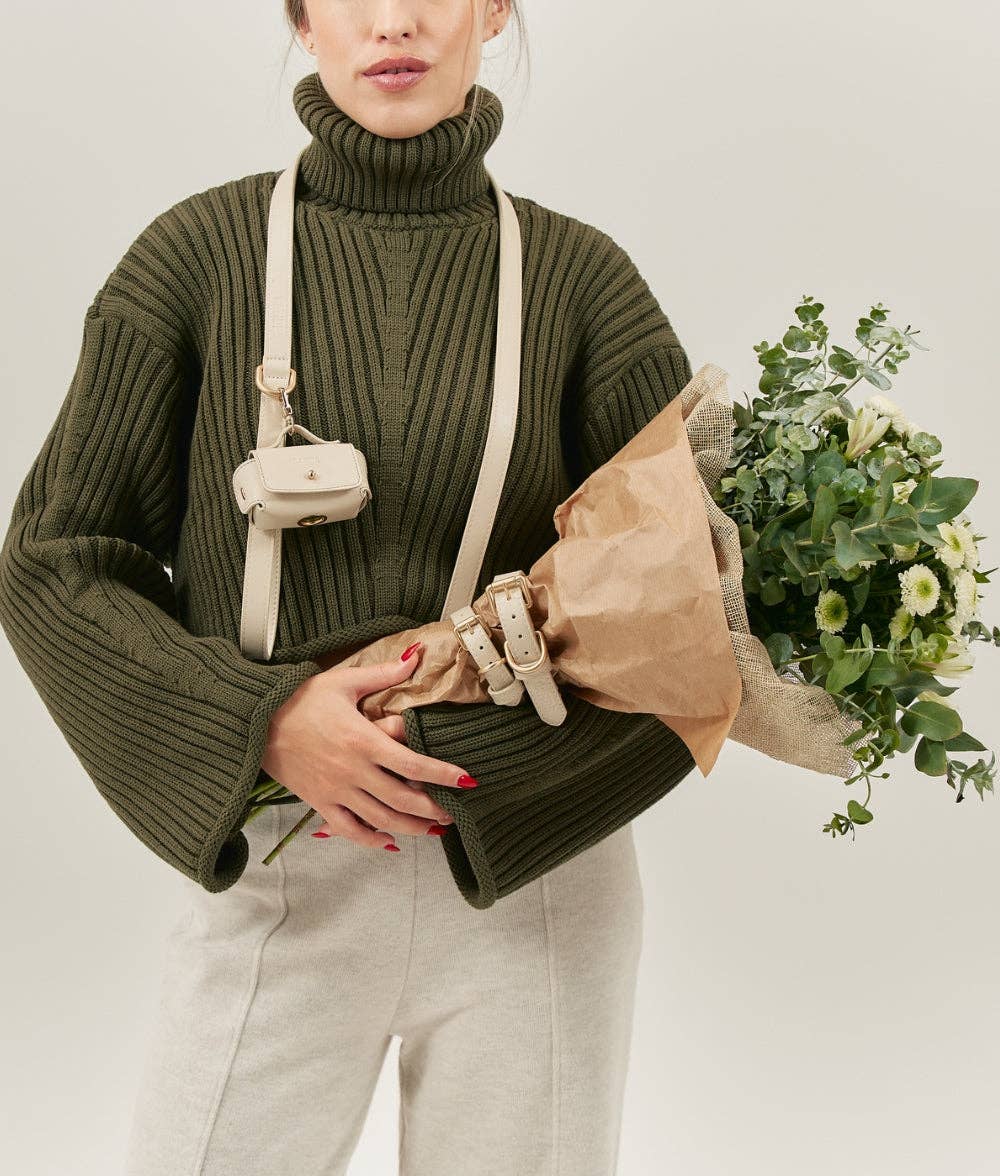 Porte-sacs pour chien beige en cuir vegan Jala